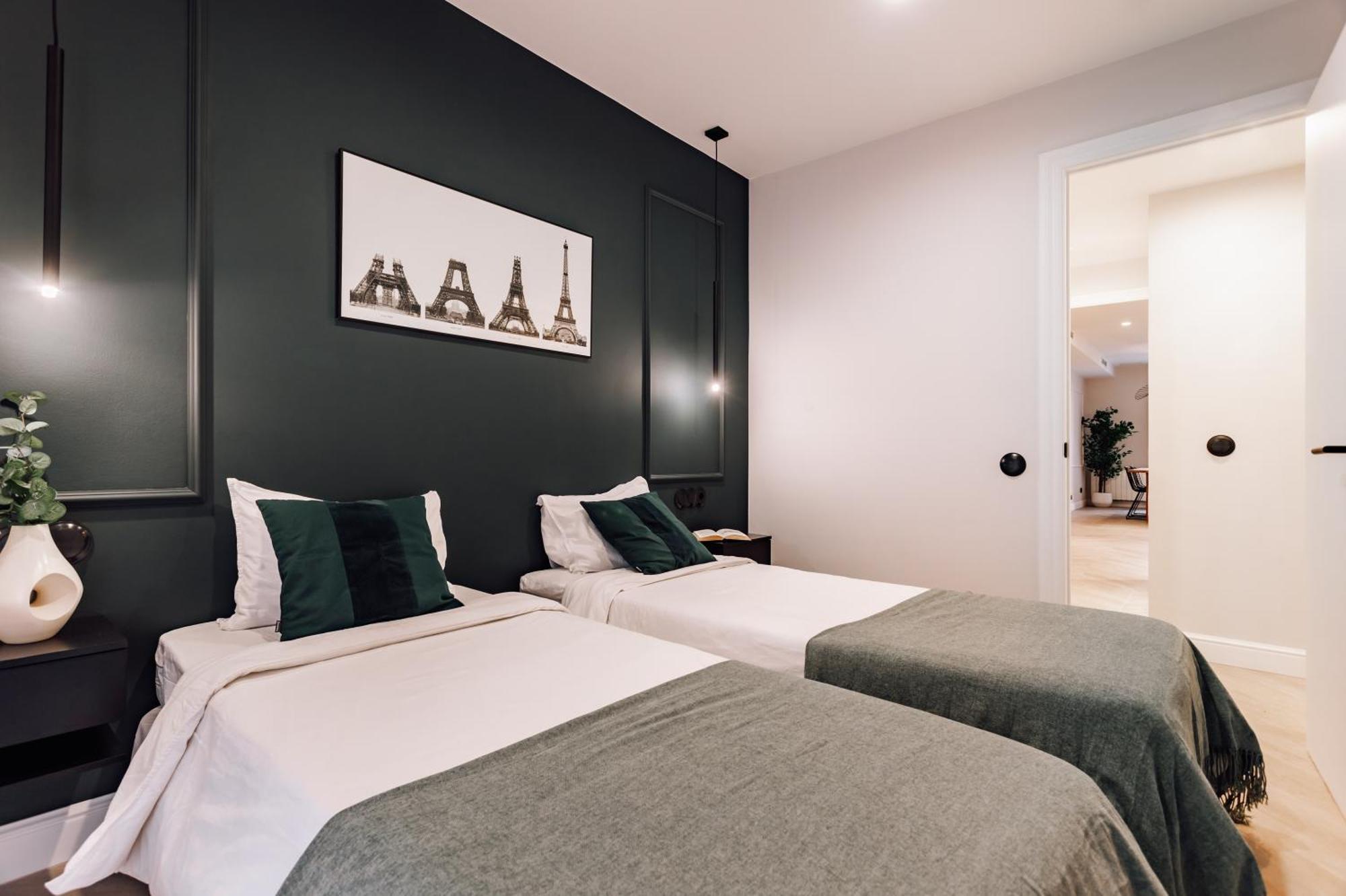 Lunalux Apartment Barcelona Bagian luar foto